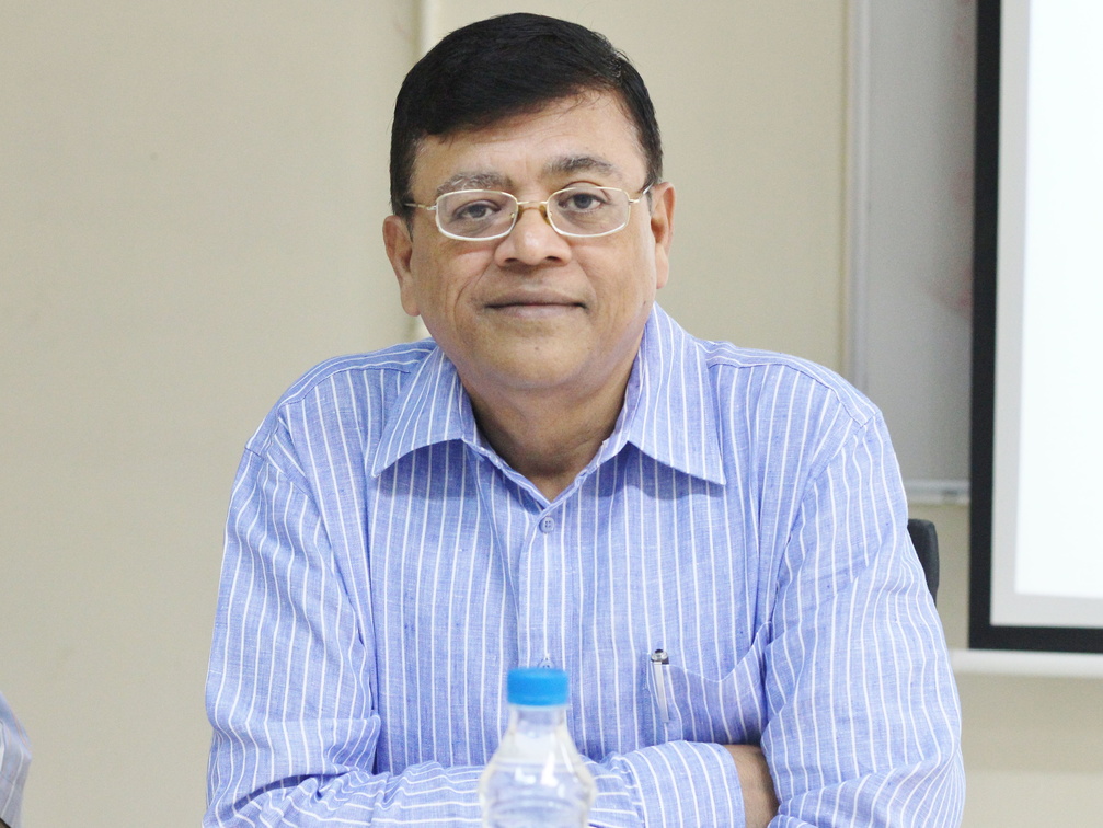 Prof RK Saxena